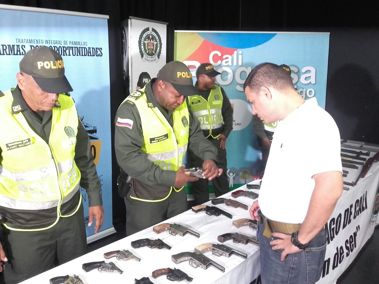 policia-plan-desarme-cali