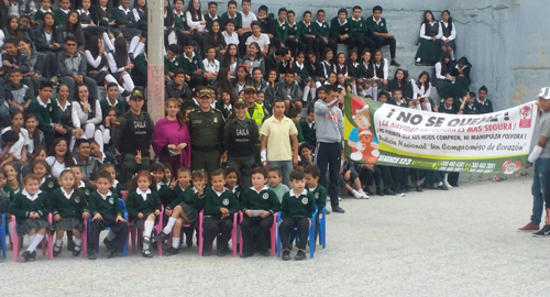 251115-actividad-comunitaria-policia-polvora-duitama