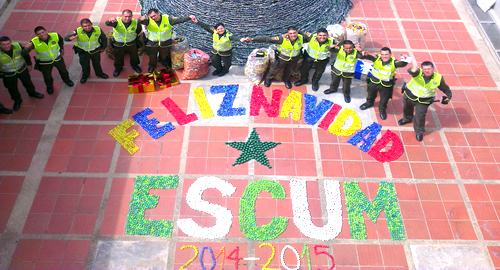 feliz navidad-estacion de policia-niños con cancer-tapitas