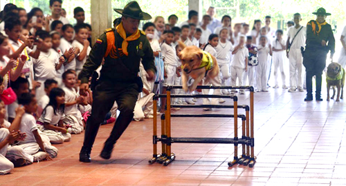 POLICIA NACIONAL-el tigre-actividad-municipio-meta-niños
