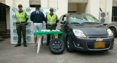 241115-Iincautacion-bazuco-caldas-policia