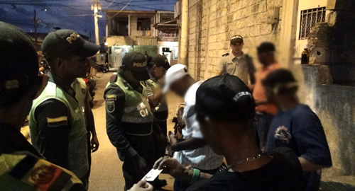 apoyo-comunidad-san-andres-policia