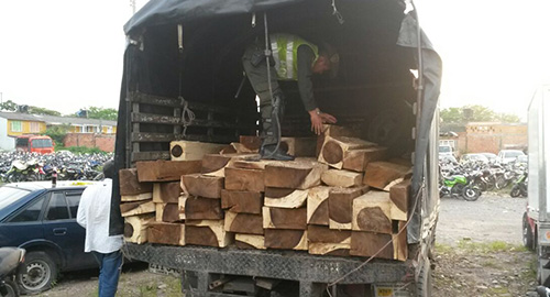 280415-incautacion-madera-villavicencio-