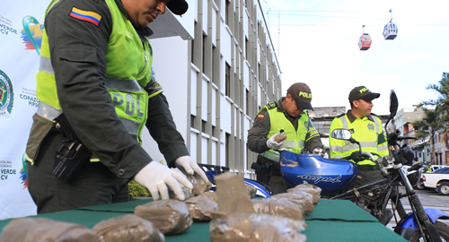 marihuana en motocicleta