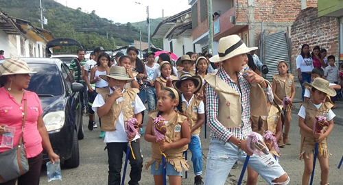 cabalgata-madera-niños-comunidad-fiestas-diciembre-seguridad